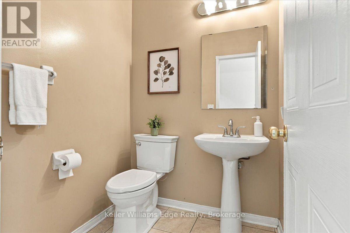 671 Twain Avenue Property Photo 8