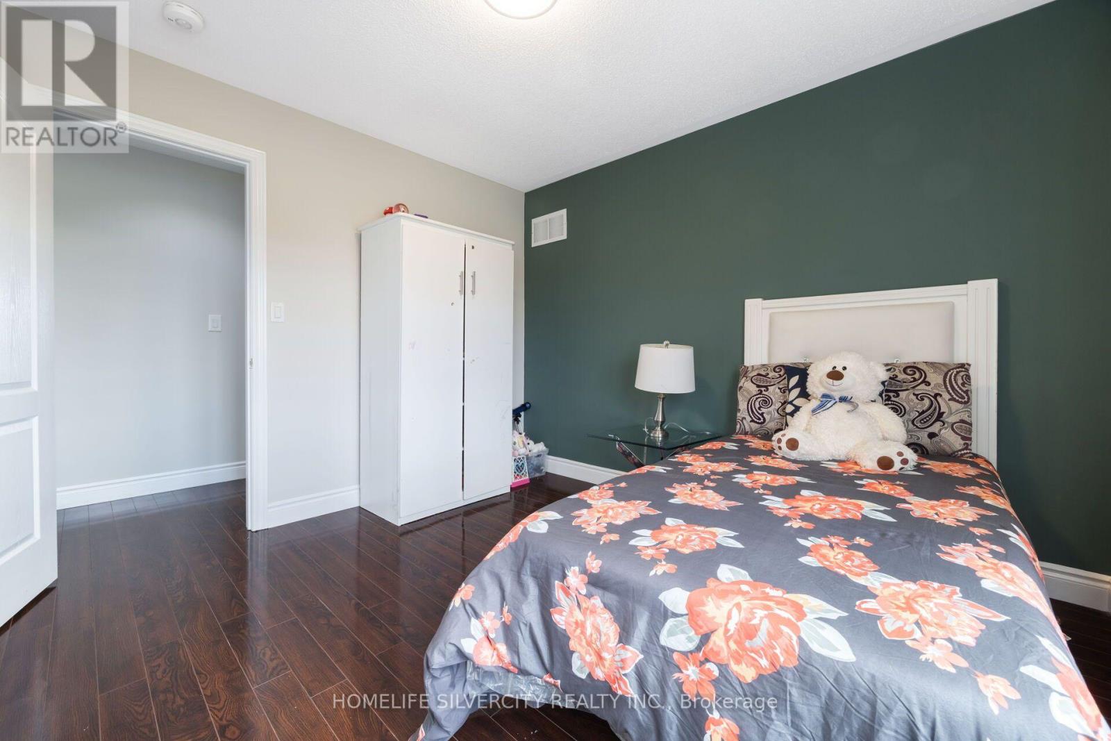 14 Levendale Court Property Photo 30