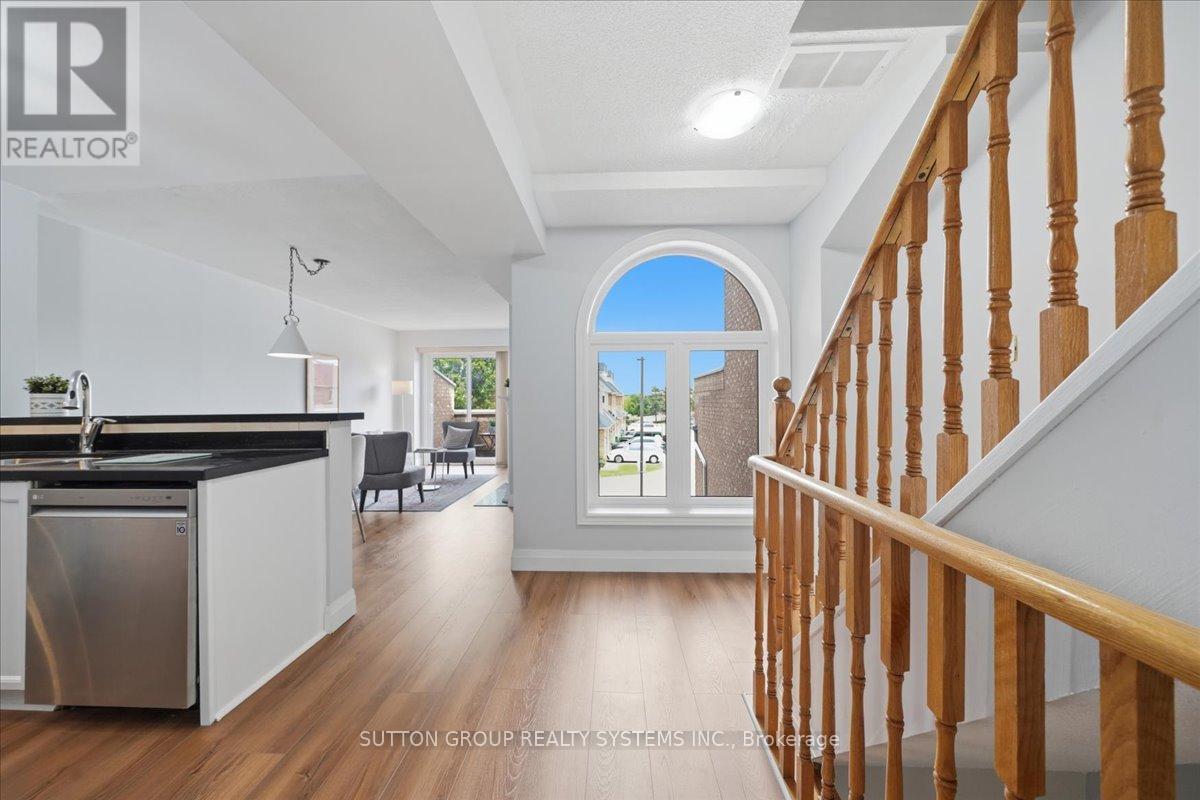 255 - 60 Barondale Drive Property Photo 2