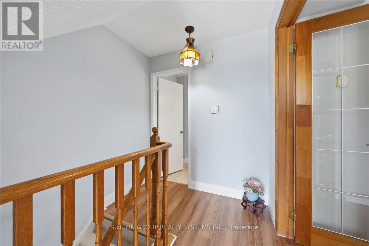255 - 60 Barondale Drive Property Photo 11