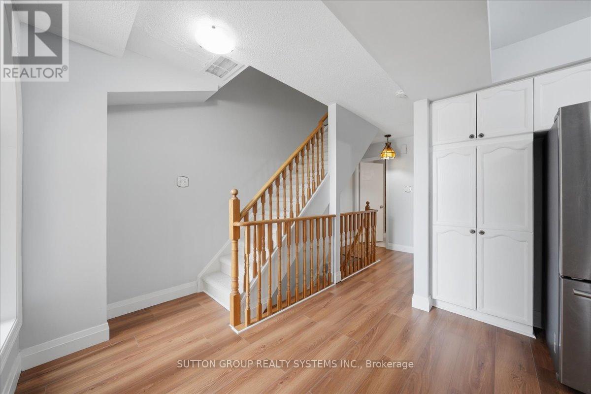 255 - 60 Barondale Drive Property Photo 15
