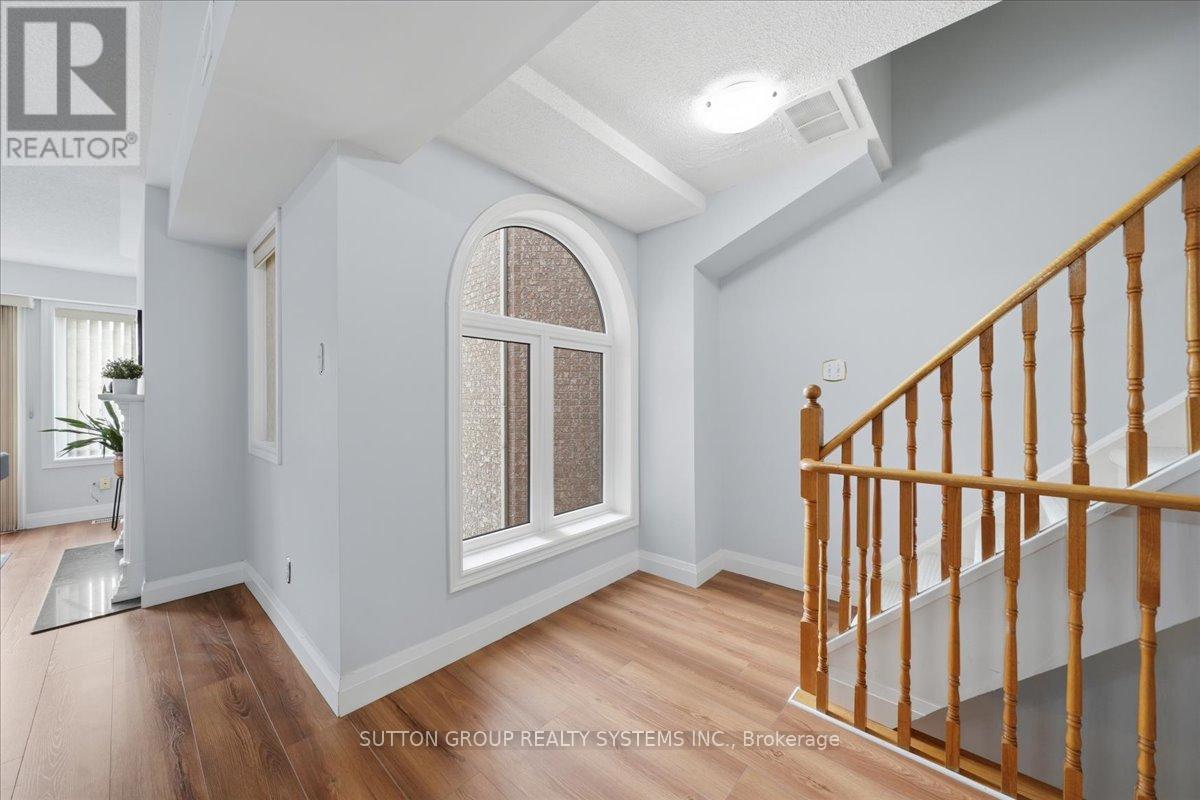 255 - 60 Barondale Drive Property Photo 16