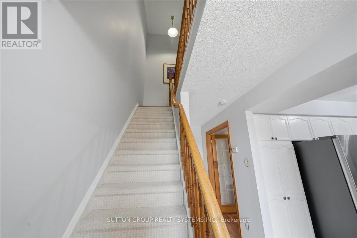 255 - 60 Barondale Drive Property Photo 17