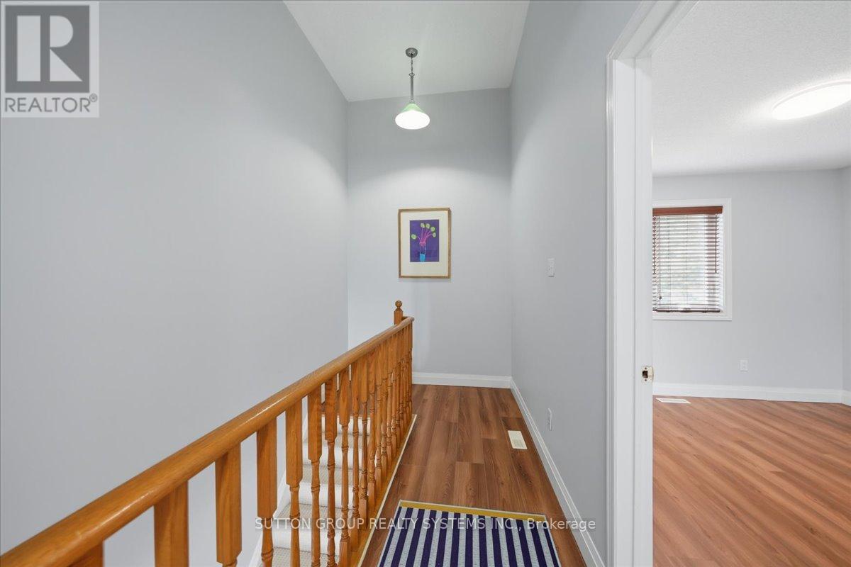 255 - 60 Barondale Drive Property Photo 18