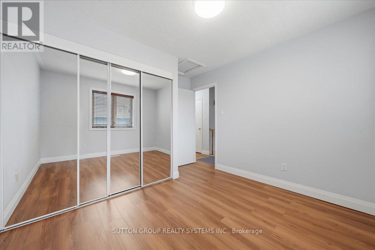 255 - 60 Barondale Drive Property Photo 20