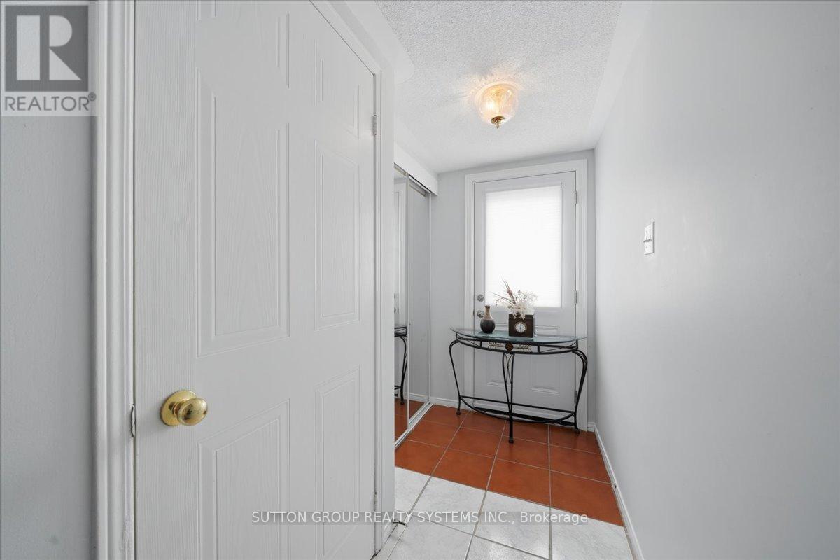 255 - 60 Barondale Drive Property Photo 26