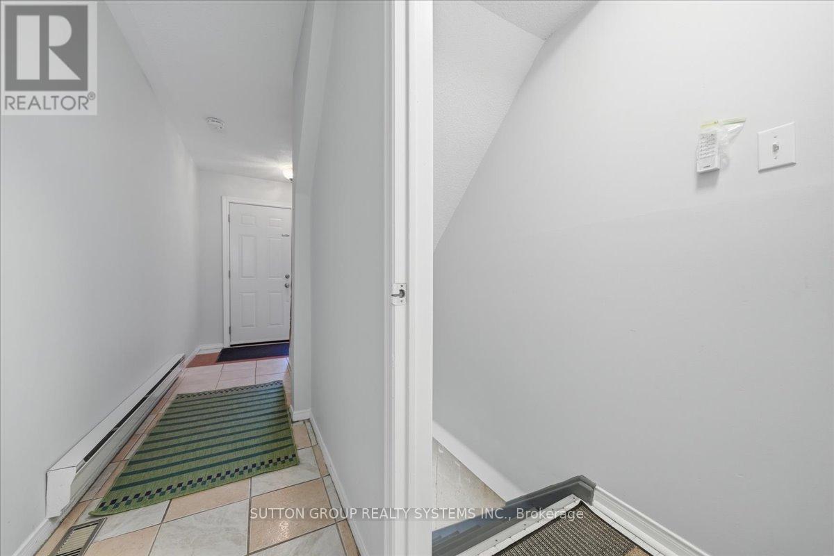 255 - 60 Barondale Drive Property Photo 27