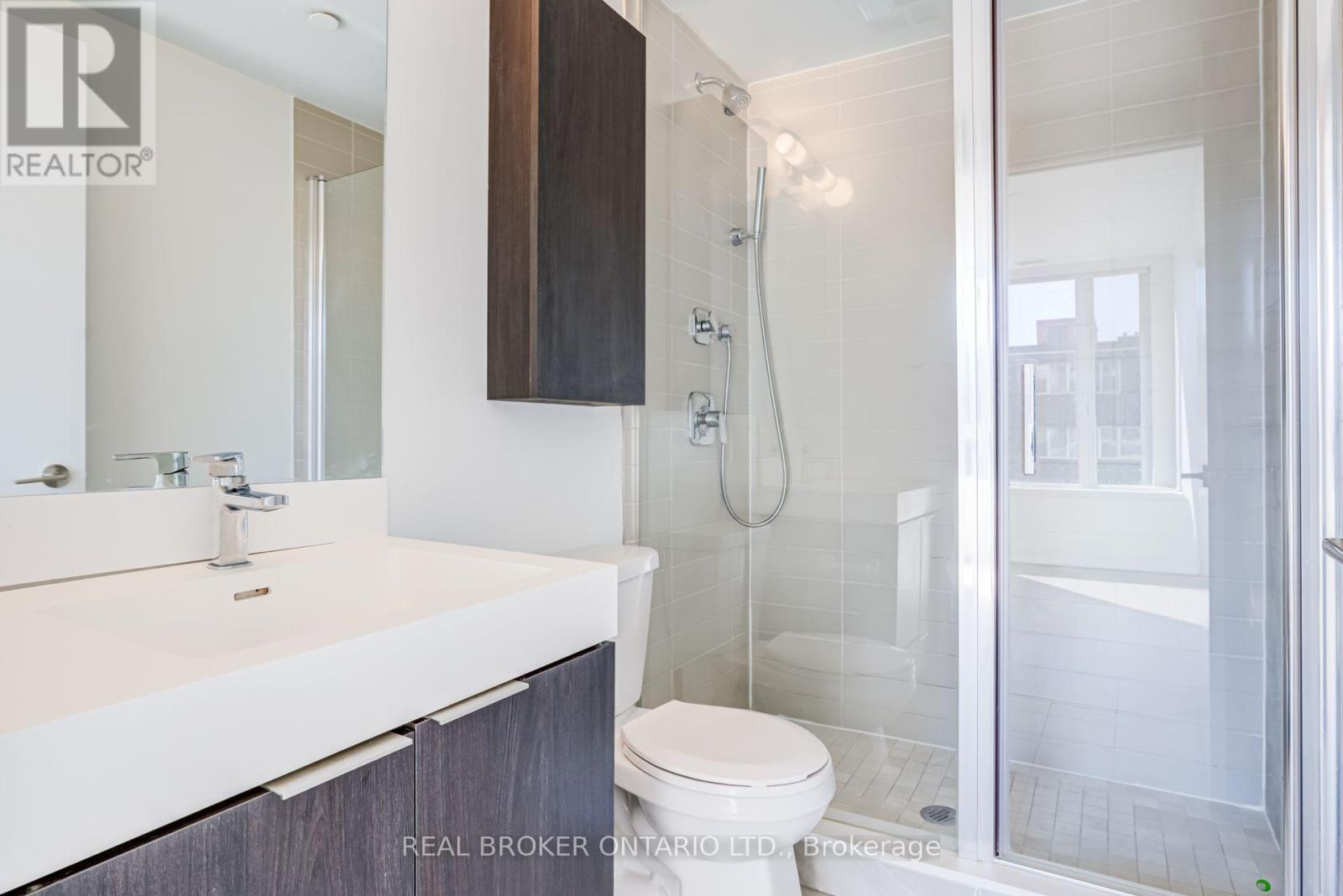 208 - 11 Maryport Avenue Property Photo 16