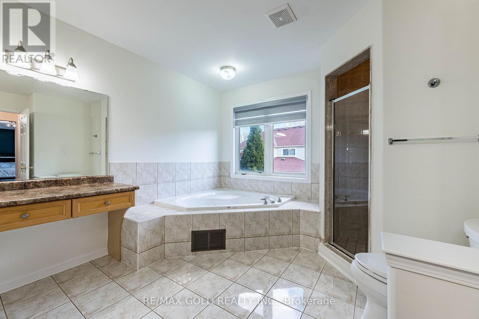 21 Mistybrook Crescent Property Photo 25