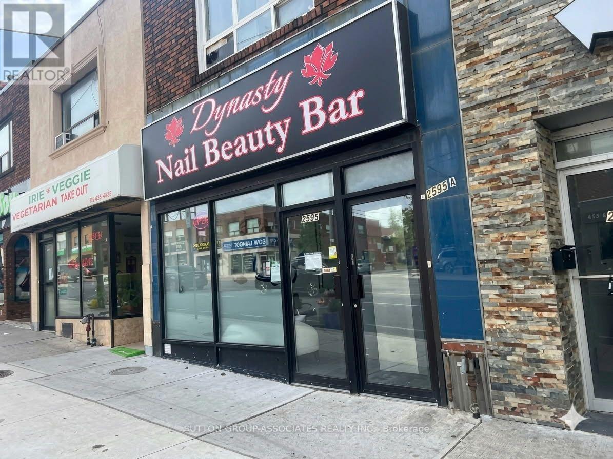 2595 Eglinton Avenue W Property Photo 1