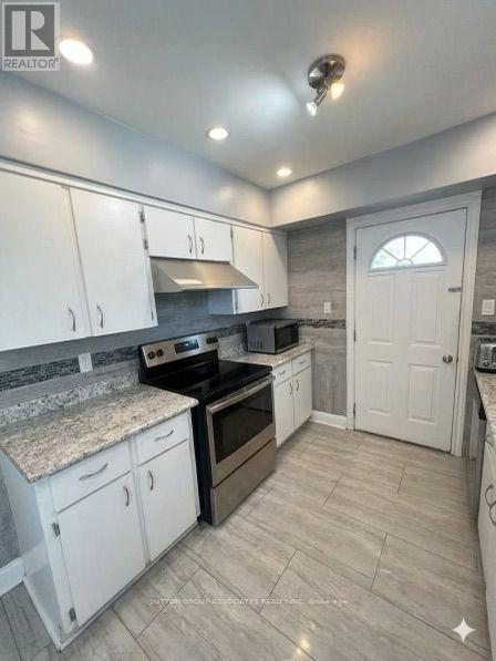 2595 Eglinton Avenue W Property Photo 15