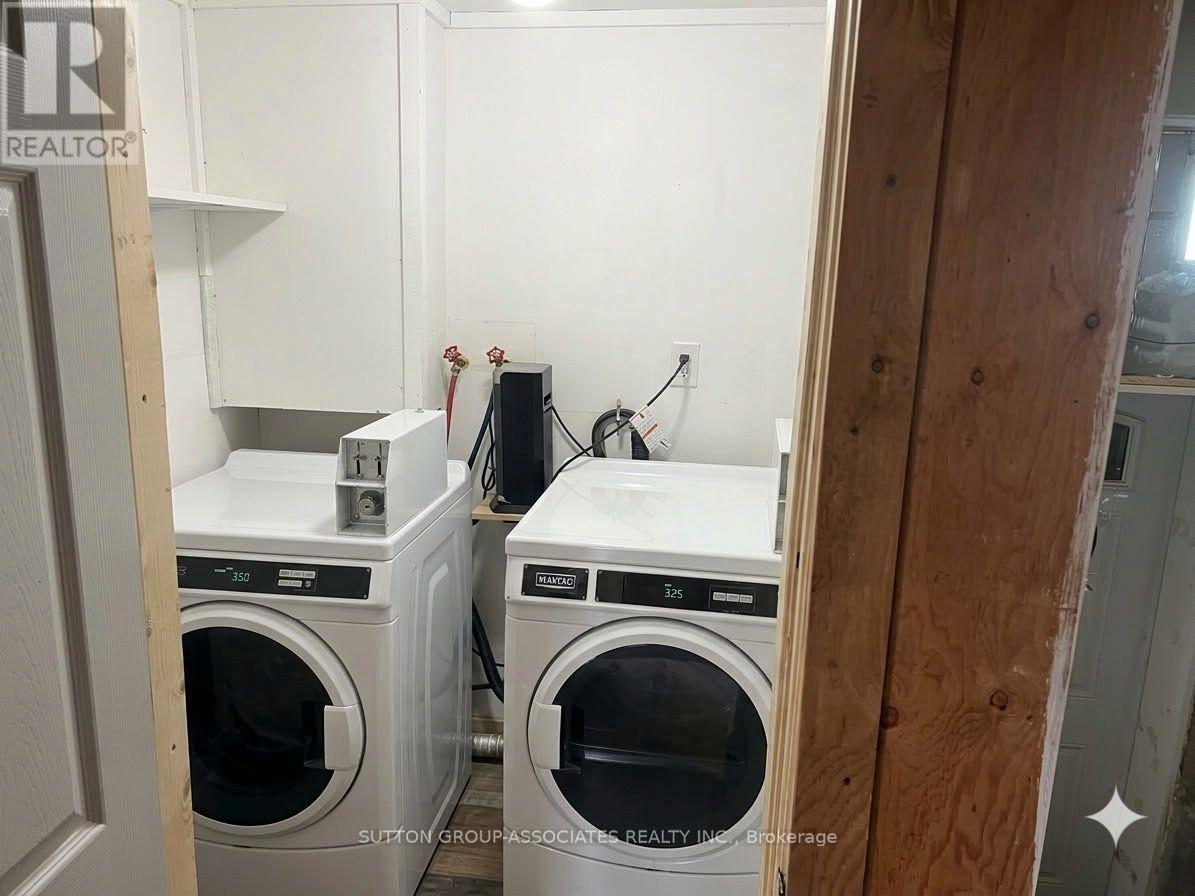 2595 Eglinton Avenue W Property Photo 40