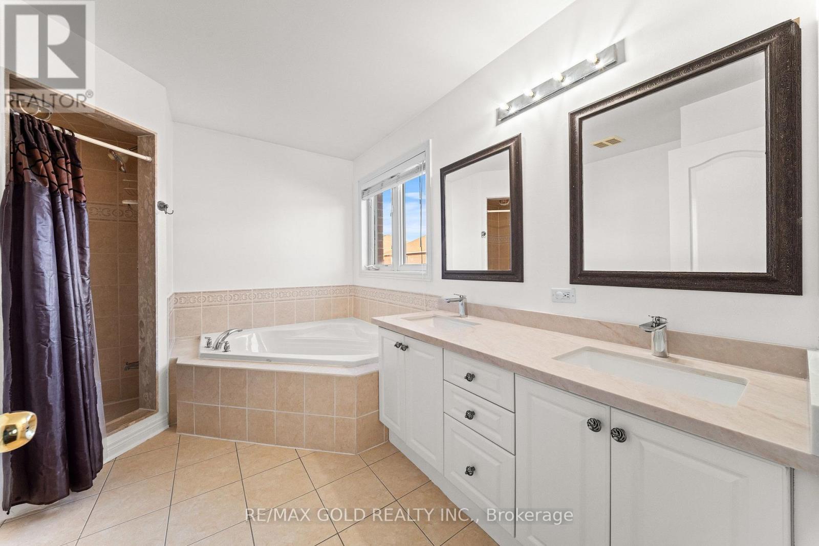11 Maple Valley Street Property Photo 15