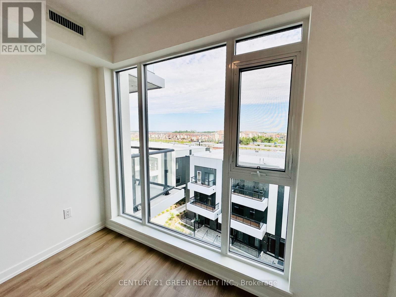 503 - 10 Lagerfeld Drive Property Photo 5