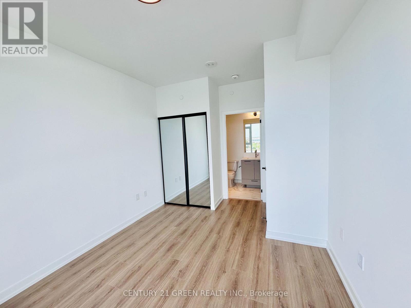 503 - 10 Lagerfeld Drive Property Photo 6