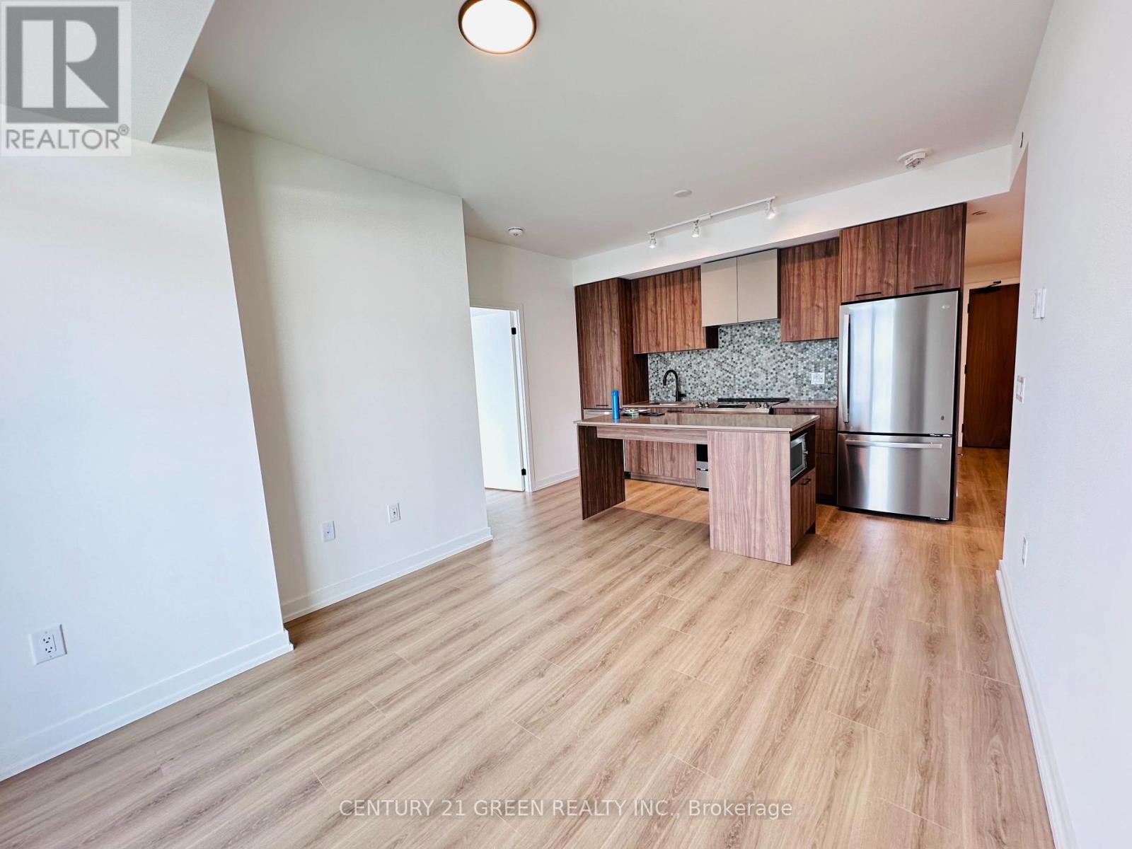 503 - 10 Lagerfeld Drive Property Photo 11