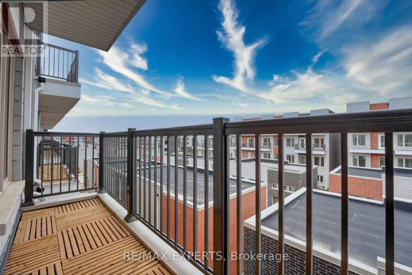 54 William Duncan Road Property Photo 3