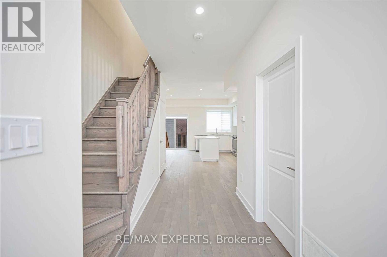 54 William Duncan Road Property Photo 5