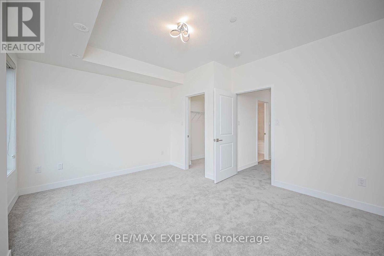 54 William Duncan Road Property Photo 10