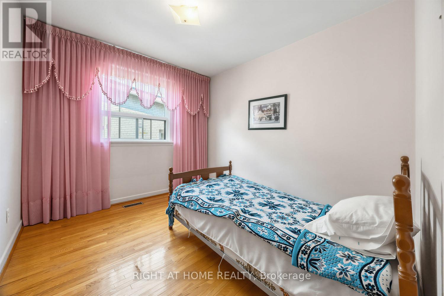 7 Daystrom Drive Property Photo 17