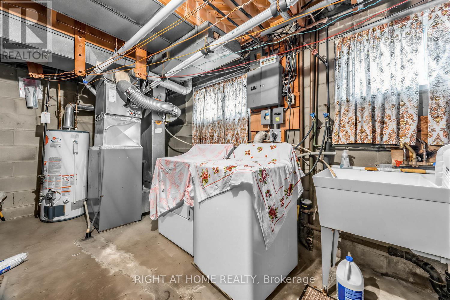 7 Daystrom Drive Property Photo 19