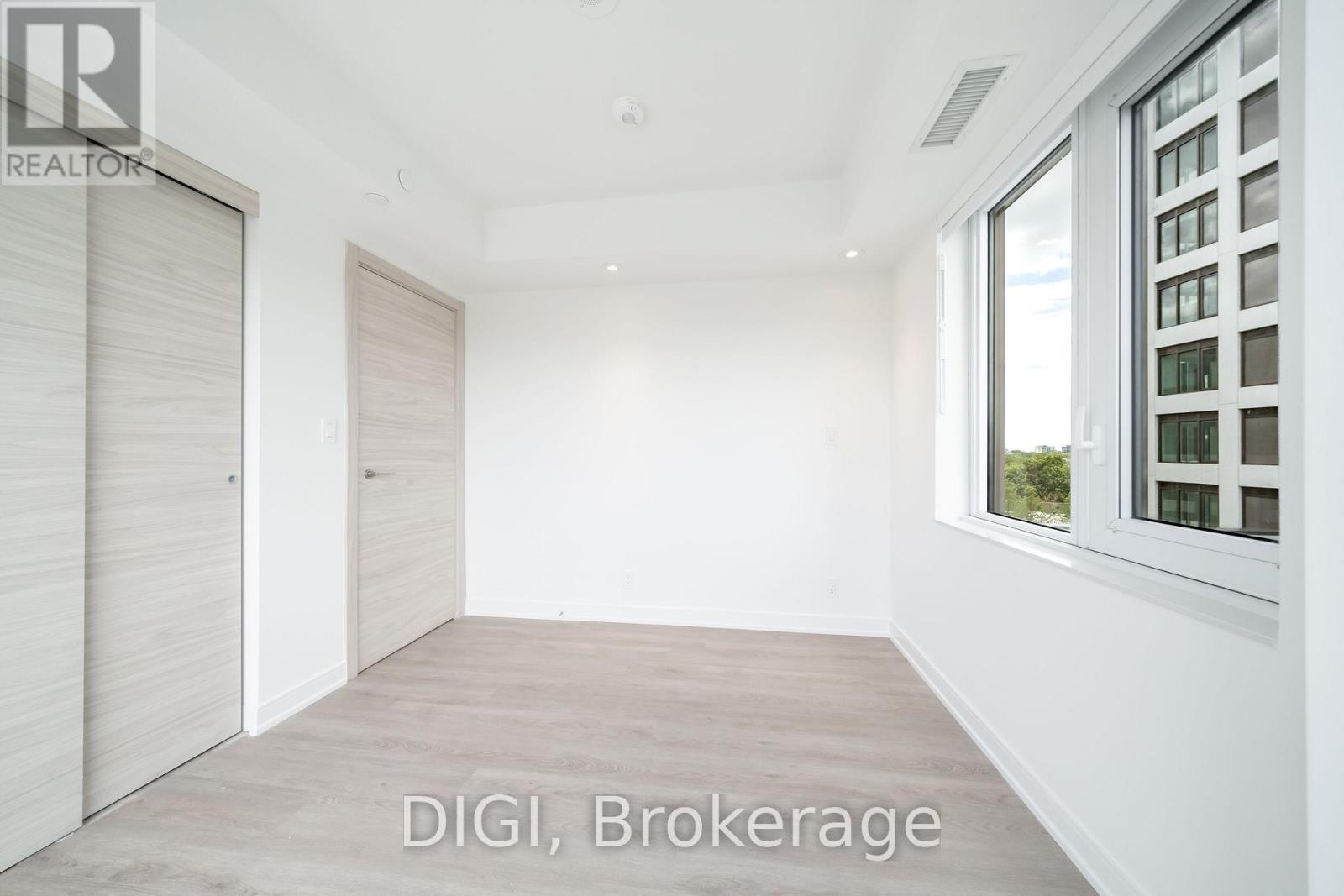 W214 - 485 Perth Avenue Property Photo 12