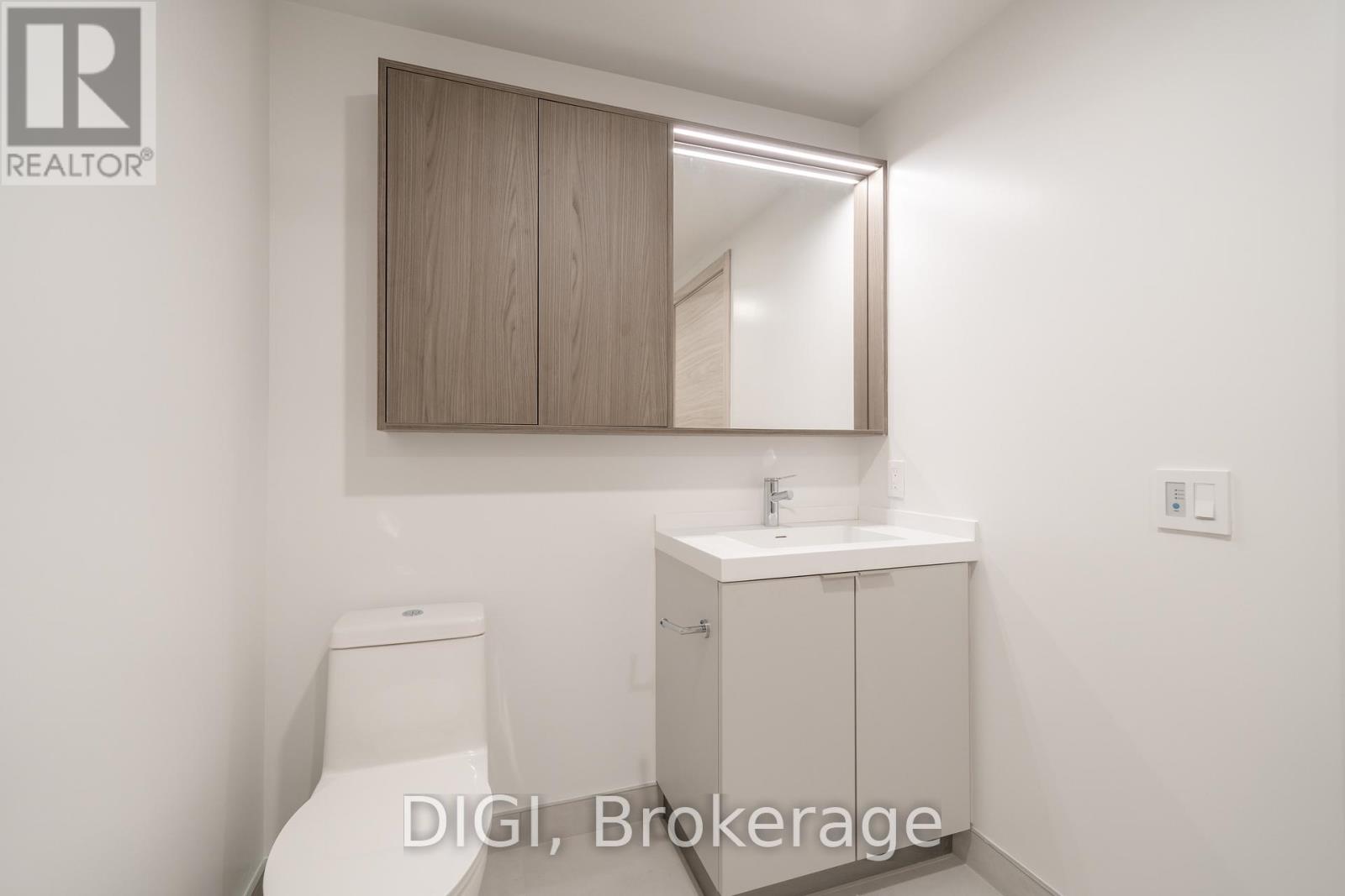 W214 - 485 Perth Avenue Property Photo 24