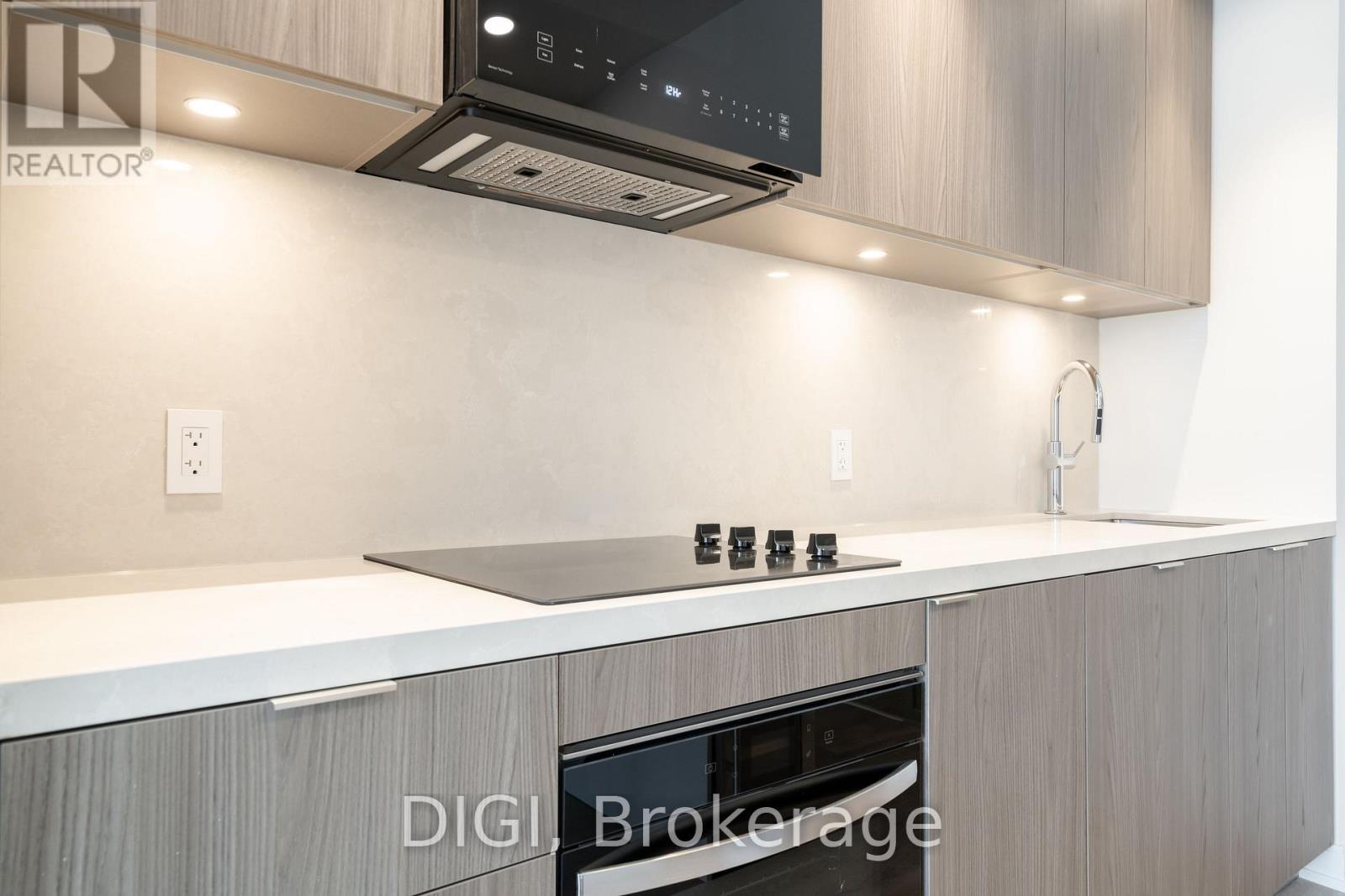 W426 - 485 Perth Avenue Property Photo 6