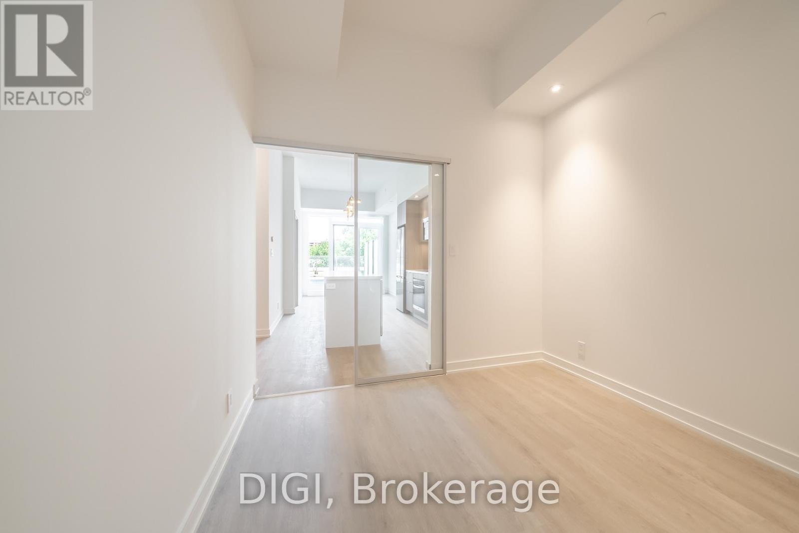 W426 - 485 Perth Avenue Property Photo 16