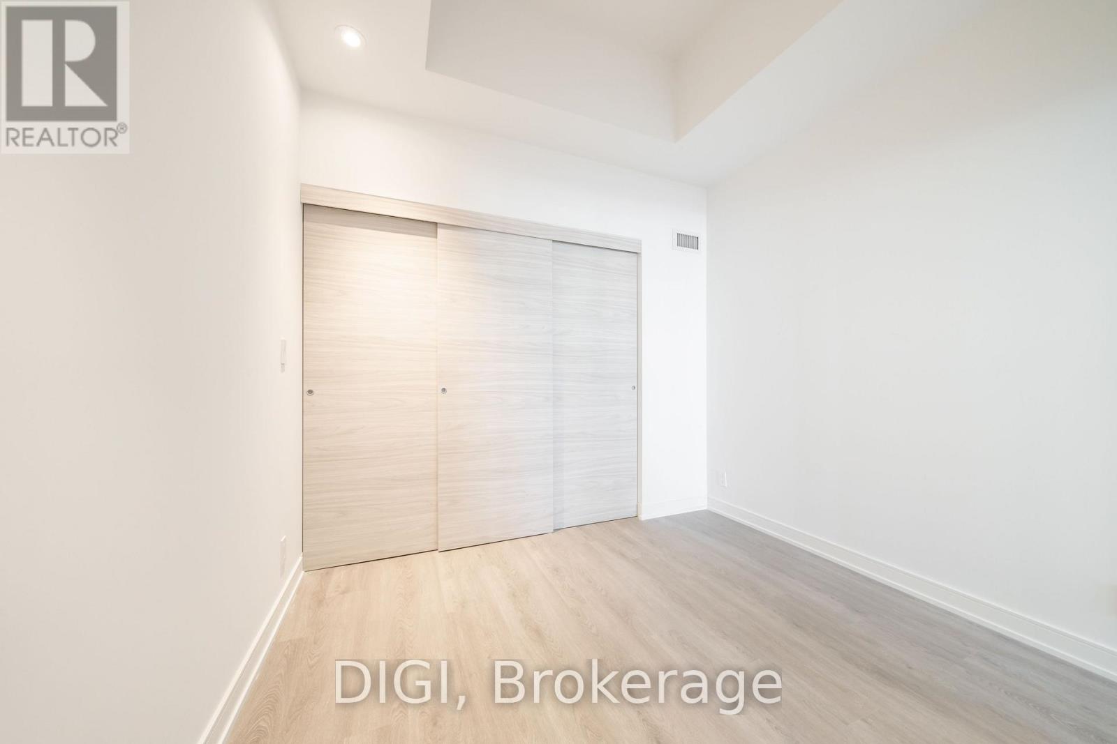 W426 - 485 Perth Avenue Property Photo 19