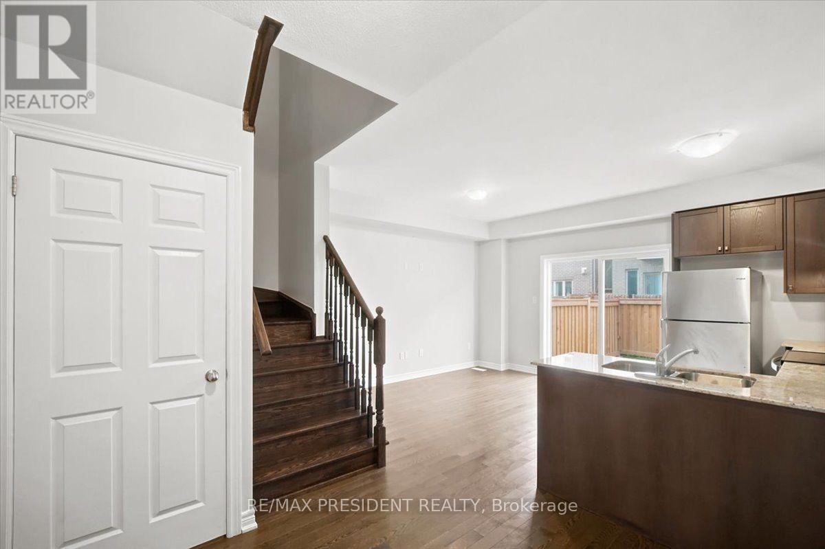 3955 Lodi Road Property Photo 10