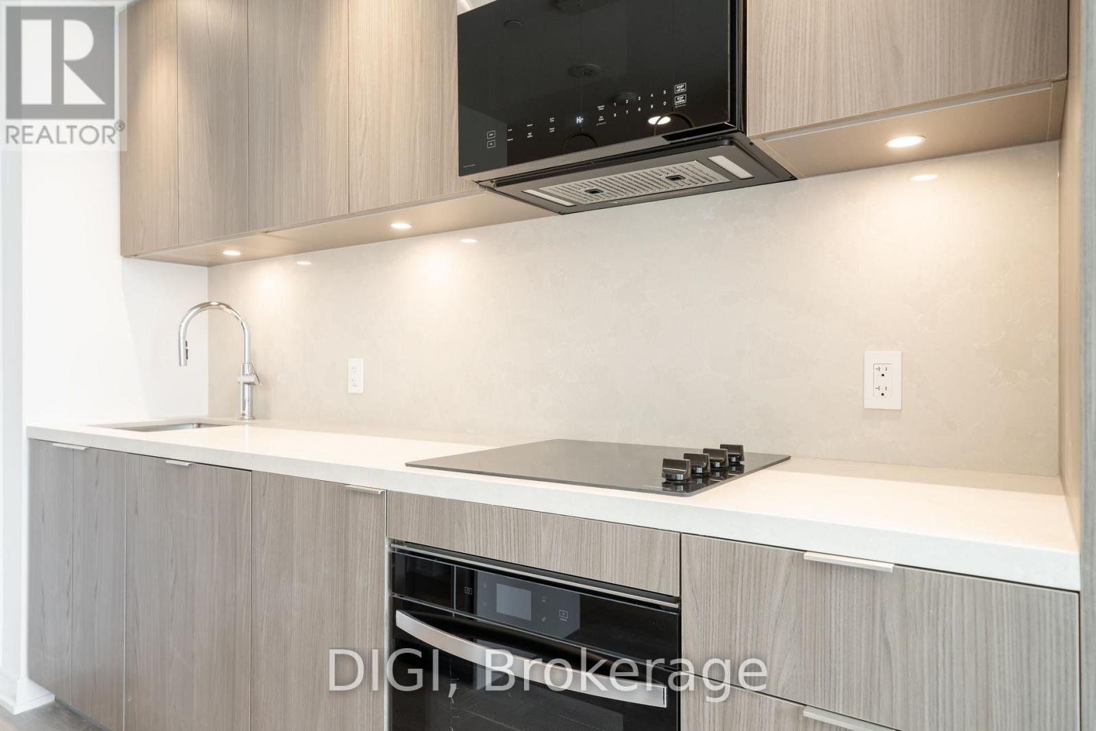 W320 - 485 Perth Avenue Property Photo 8
