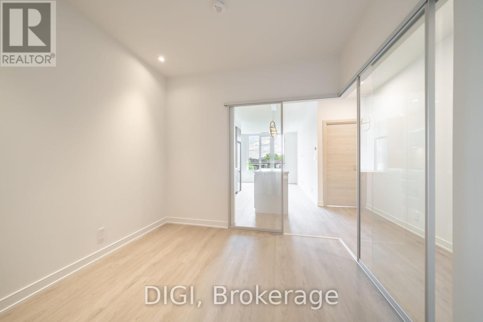 W320 - 485 Perth Avenue Property Photo 18