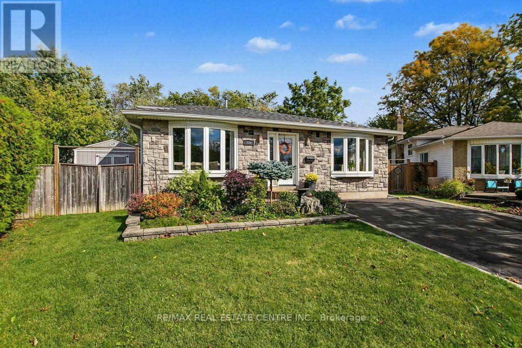 806 Hudson Court Property Photo 3