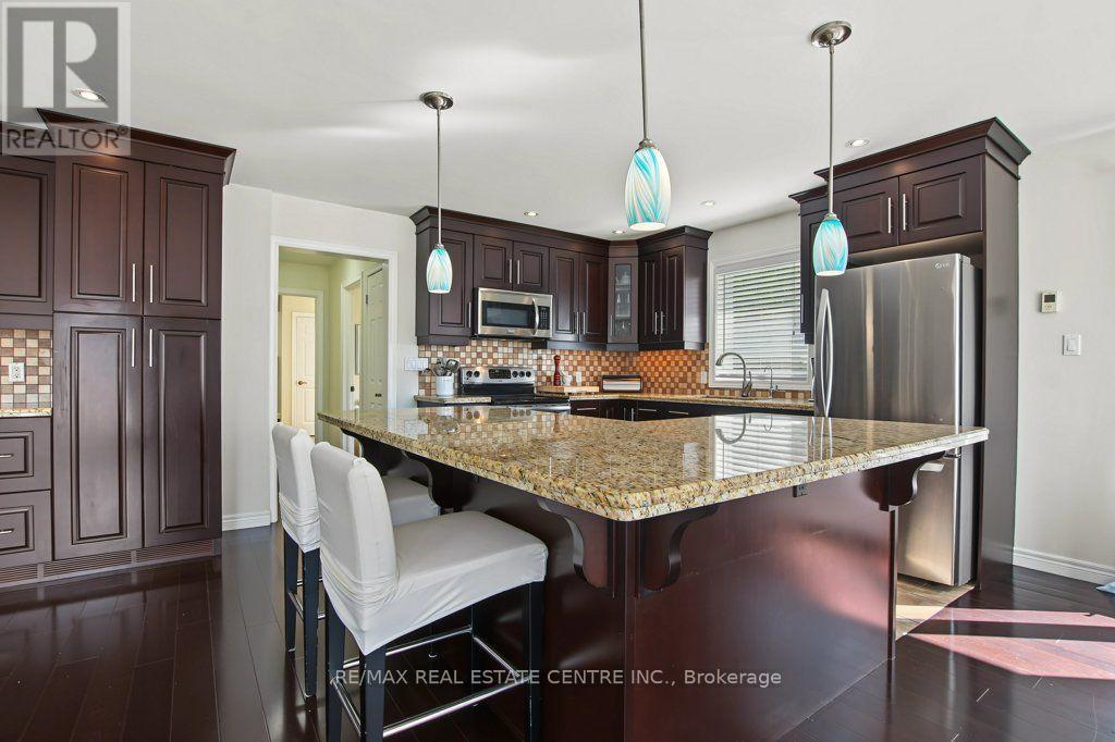 806 Hudson Court Property Photo 8
