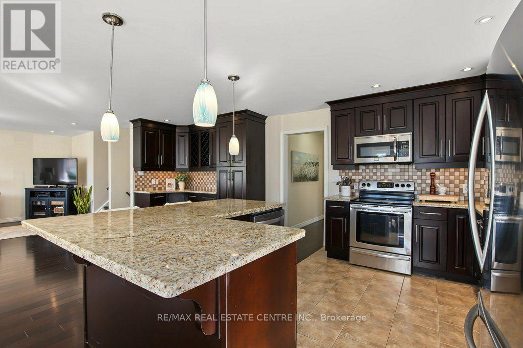 806 Hudson Court Property Photo 11