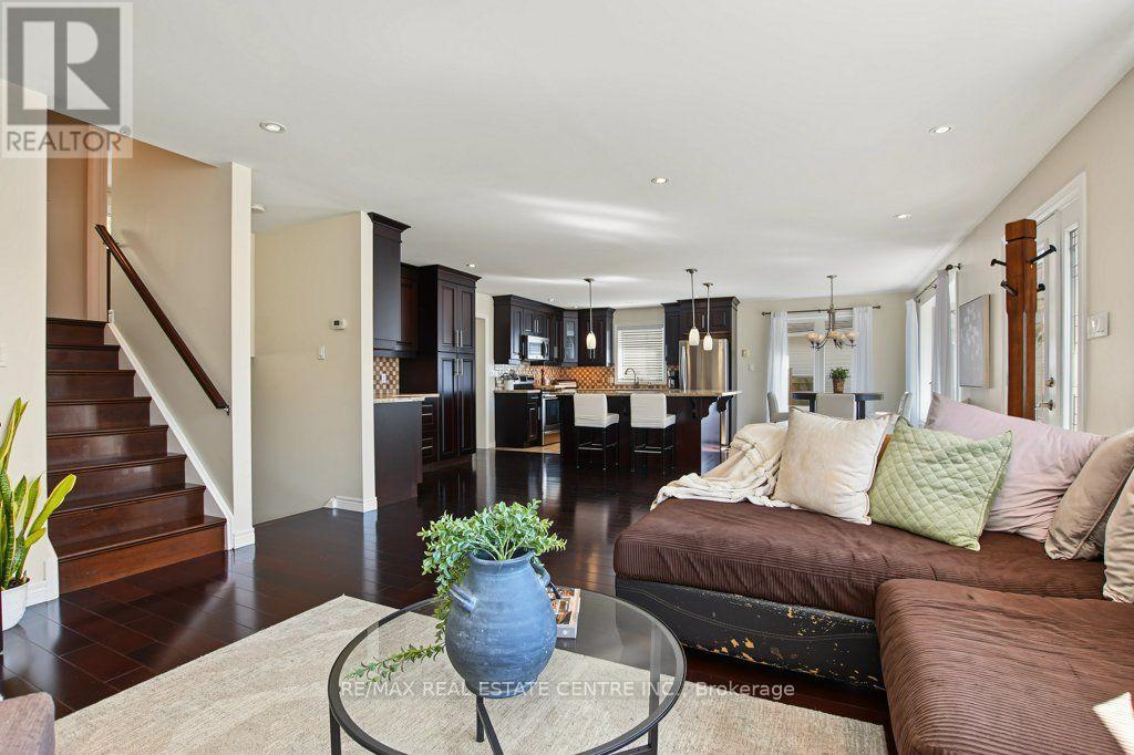 806 Hudson Court Property Photo 15