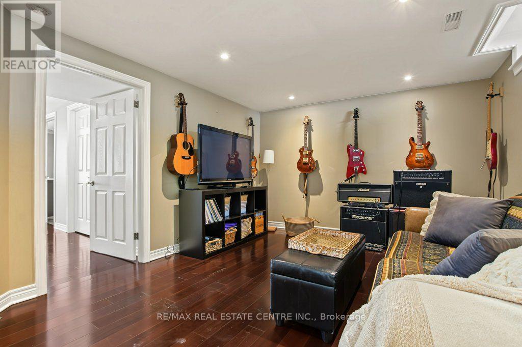 806 Hudson Court Property Photo 29
