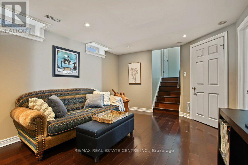 806 Hudson Court Property Photo 30