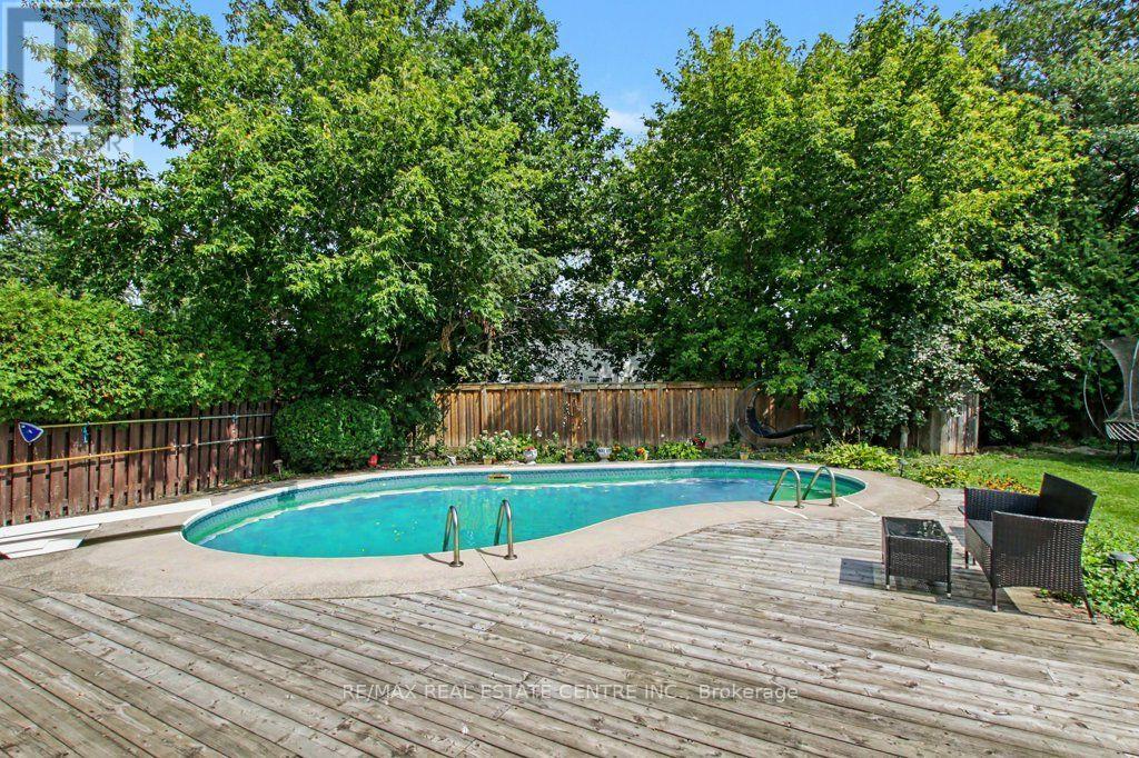 806 Hudson Court Property Photo 44