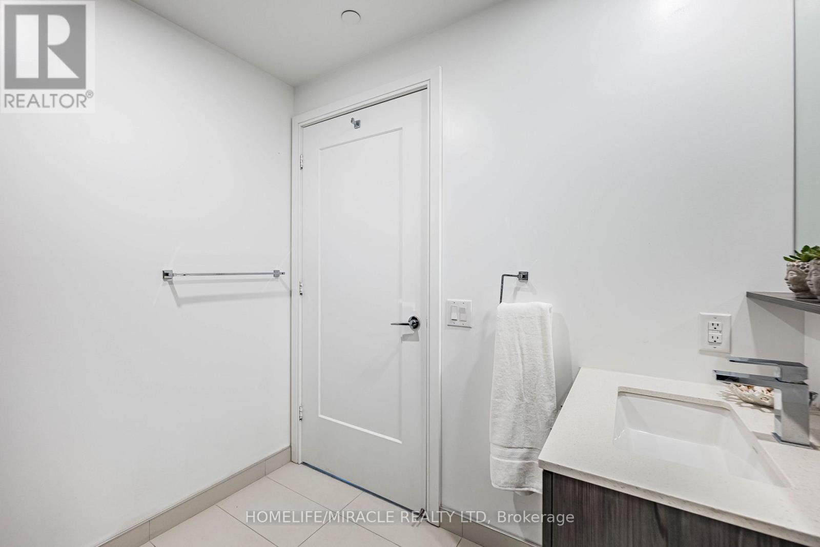 1001 - 70 Annie Craig Drive Property Photo 20
