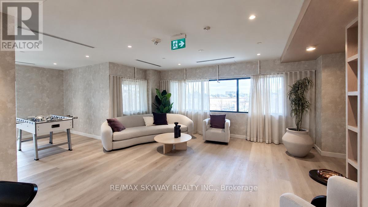 523 - 86 Dundas Street E Property Photo 5
