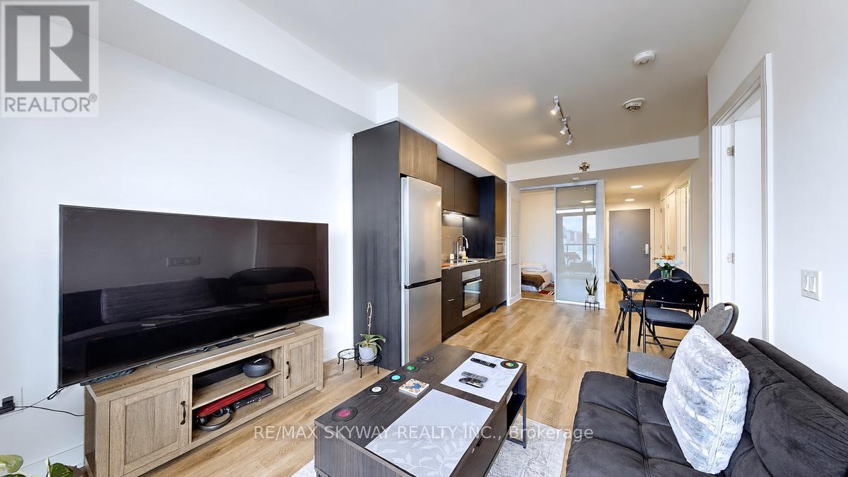 523 - 86 Dundas Street E Property Photo 6