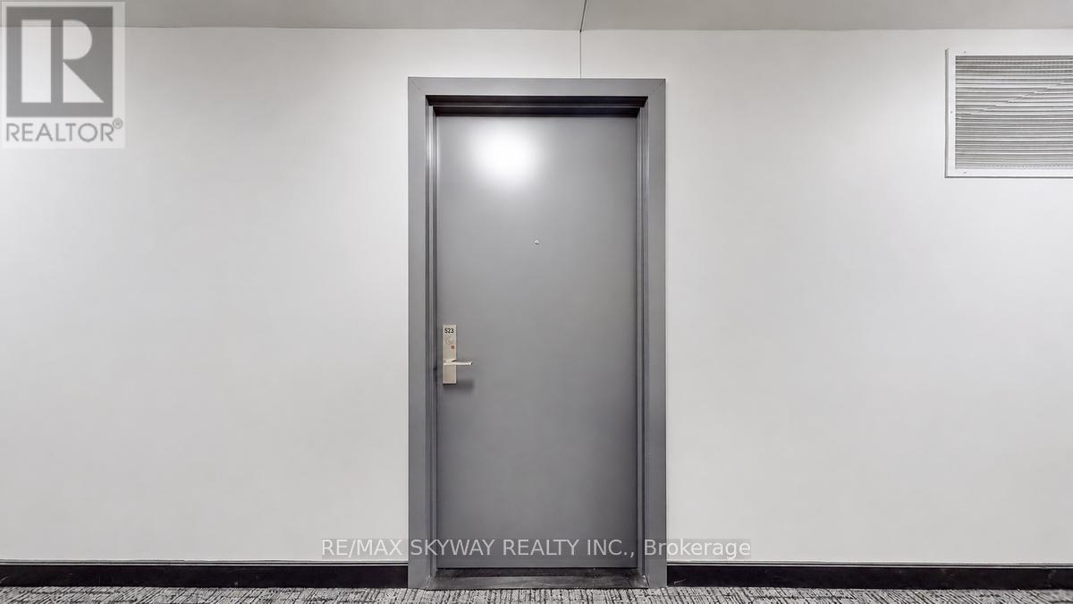 523 - 86 Dundas Street E Property Photo 11