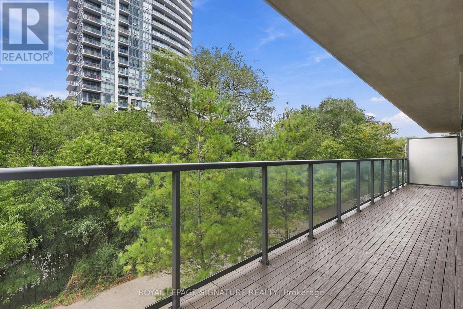 107 - 2230 Lake Shore Boulevard W Property Photo 10