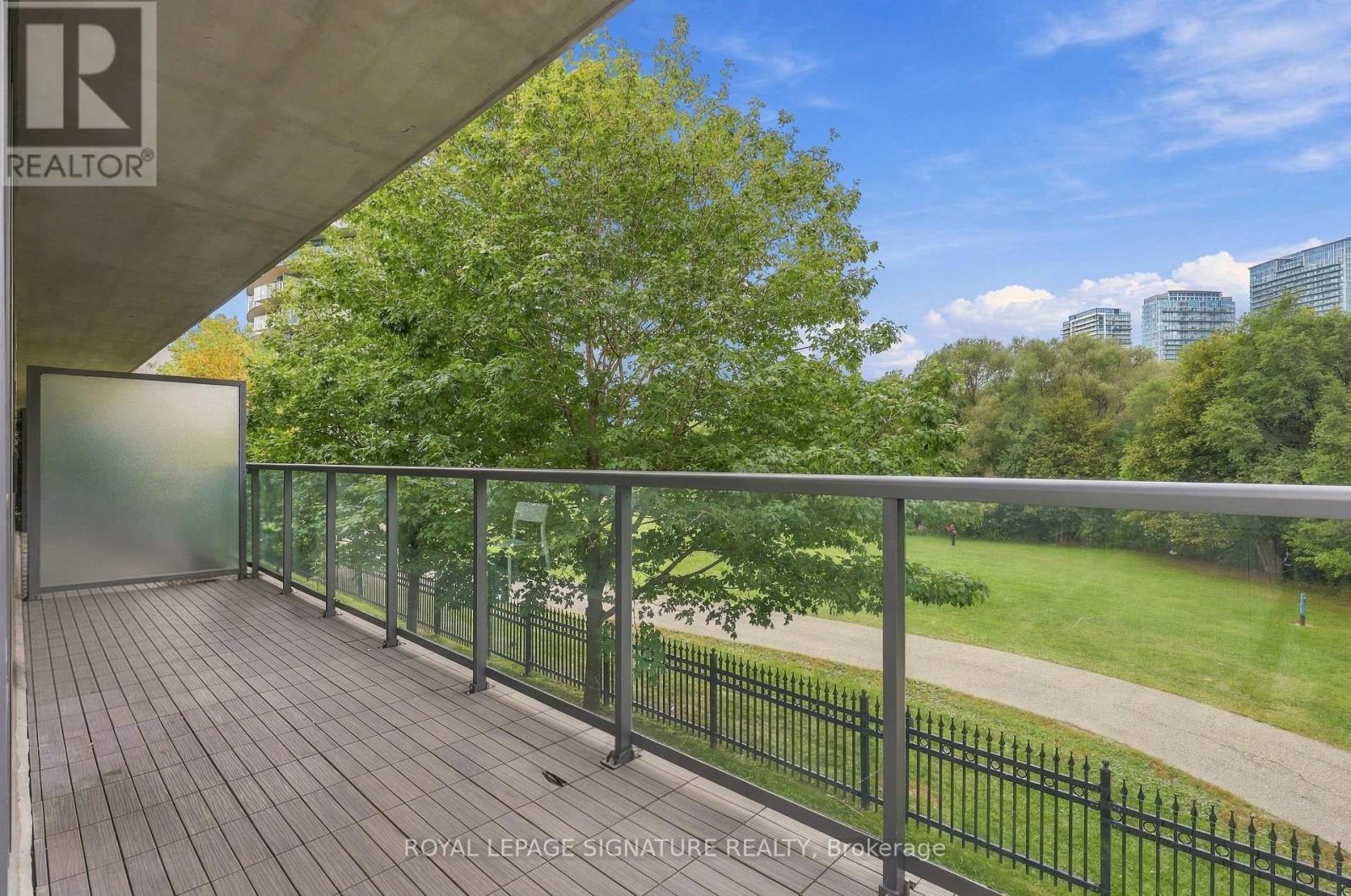 107 - 2230 Lake Shore Boulevard W Property Photo 11