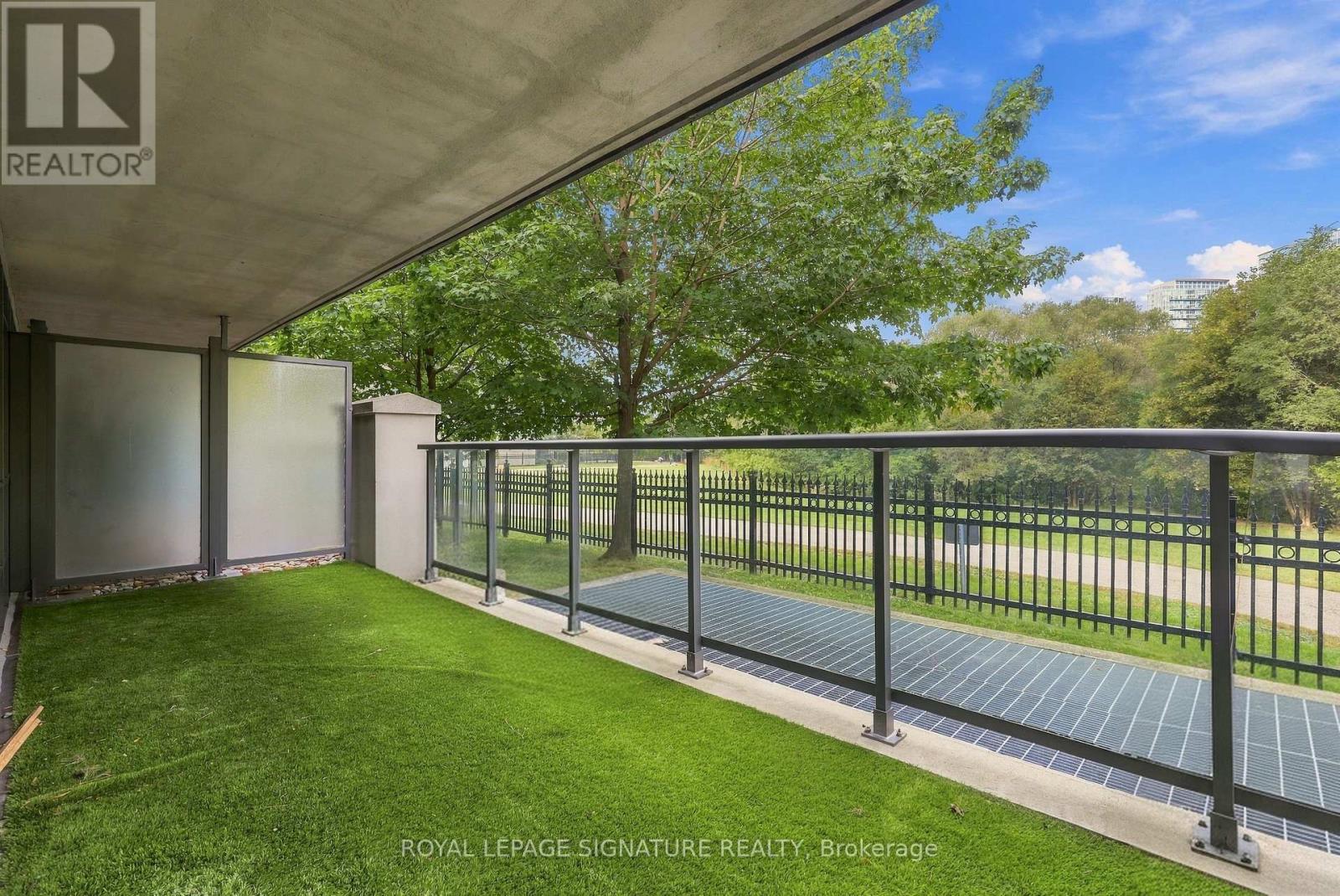 107 - 2230 Lake Shore Boulevard W Property Photo 16