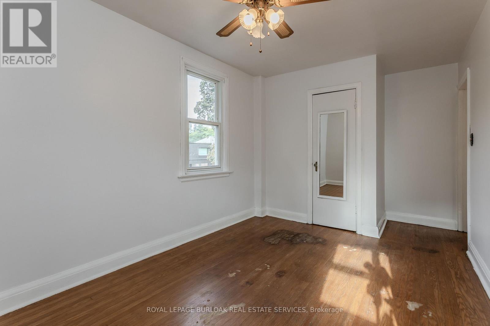 2104 Emerald Crescent Property Photo 25
