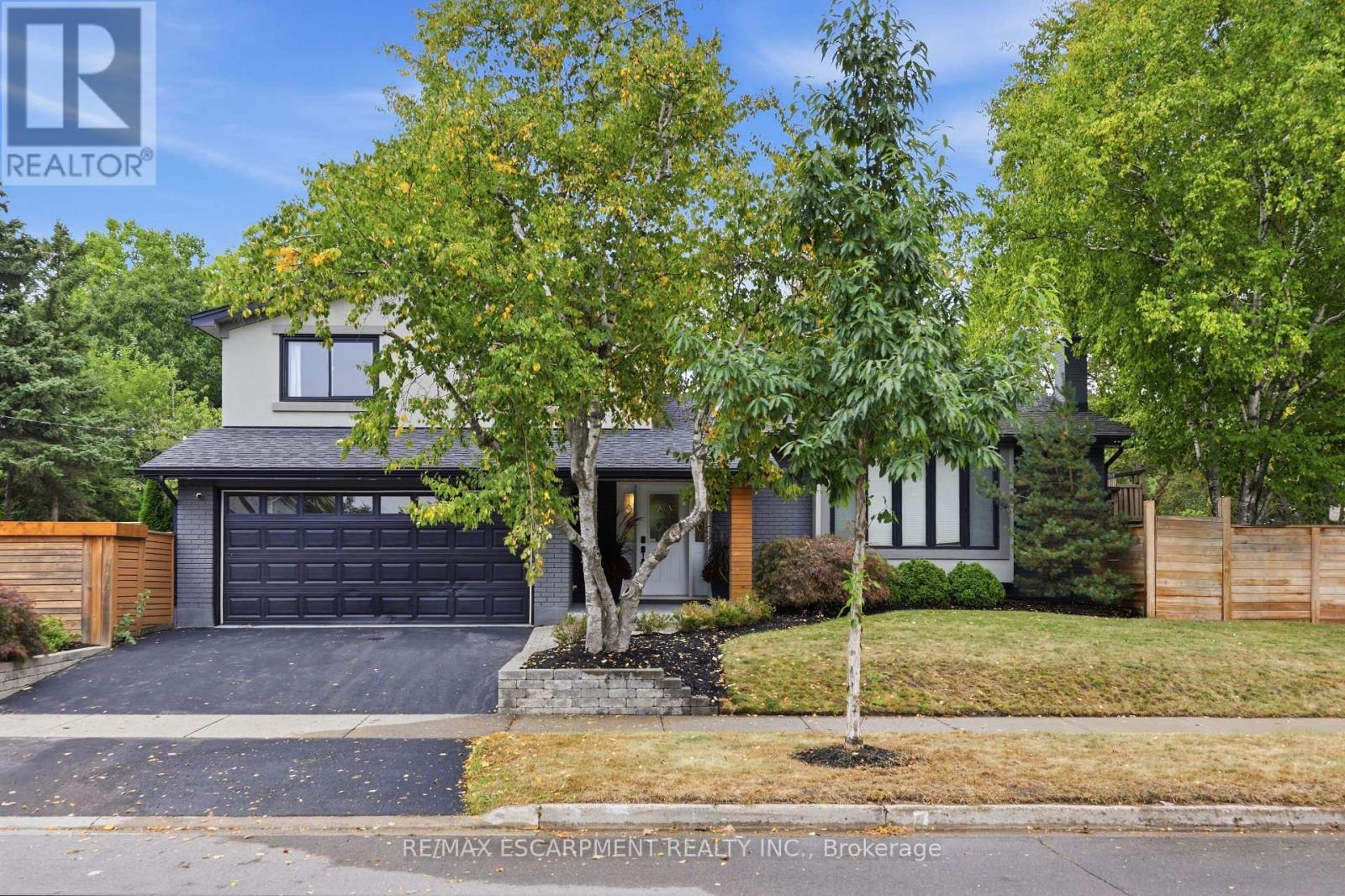 134 Fairwood Place W Property Photo 1