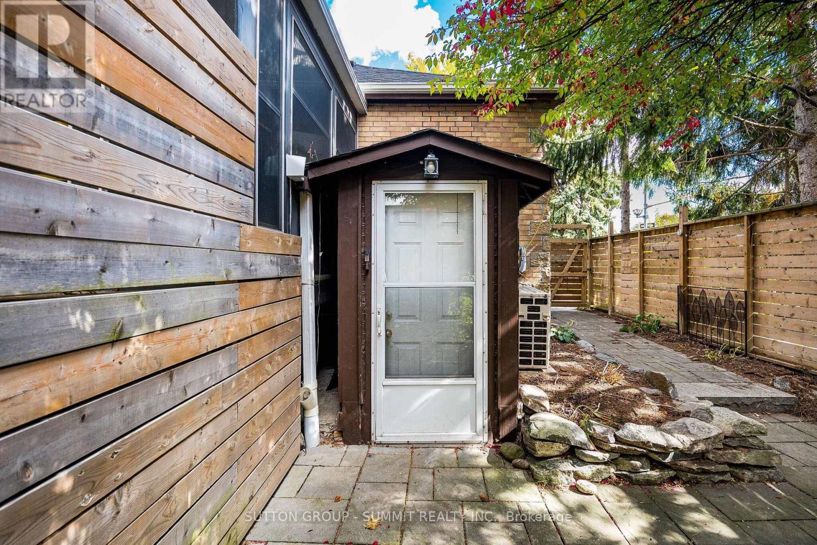 32 Ellis Avenue Property Photo 4